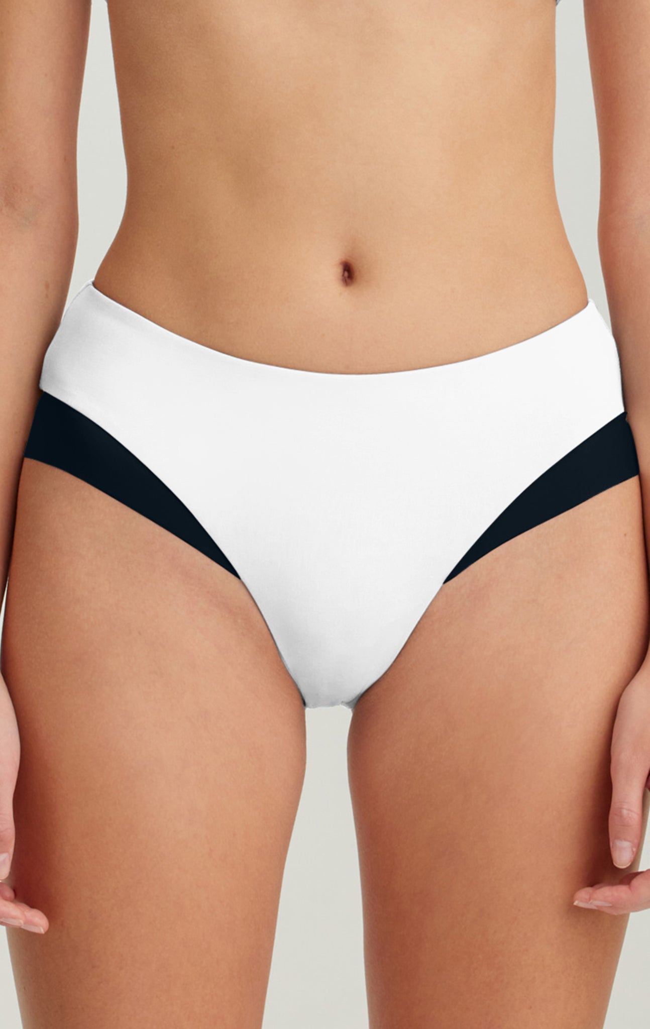 Calacutta Bottom in Coconut MARYSIA