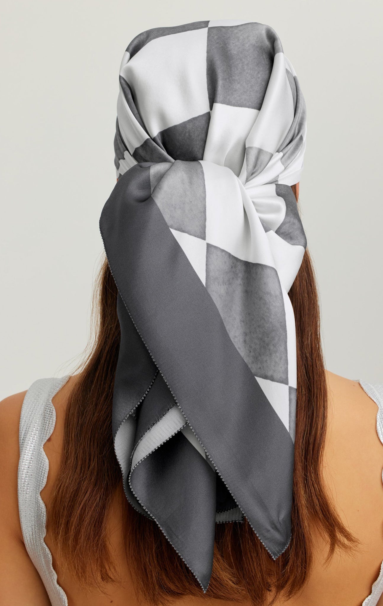 La Ville Scarf in Thunder Diamond Print